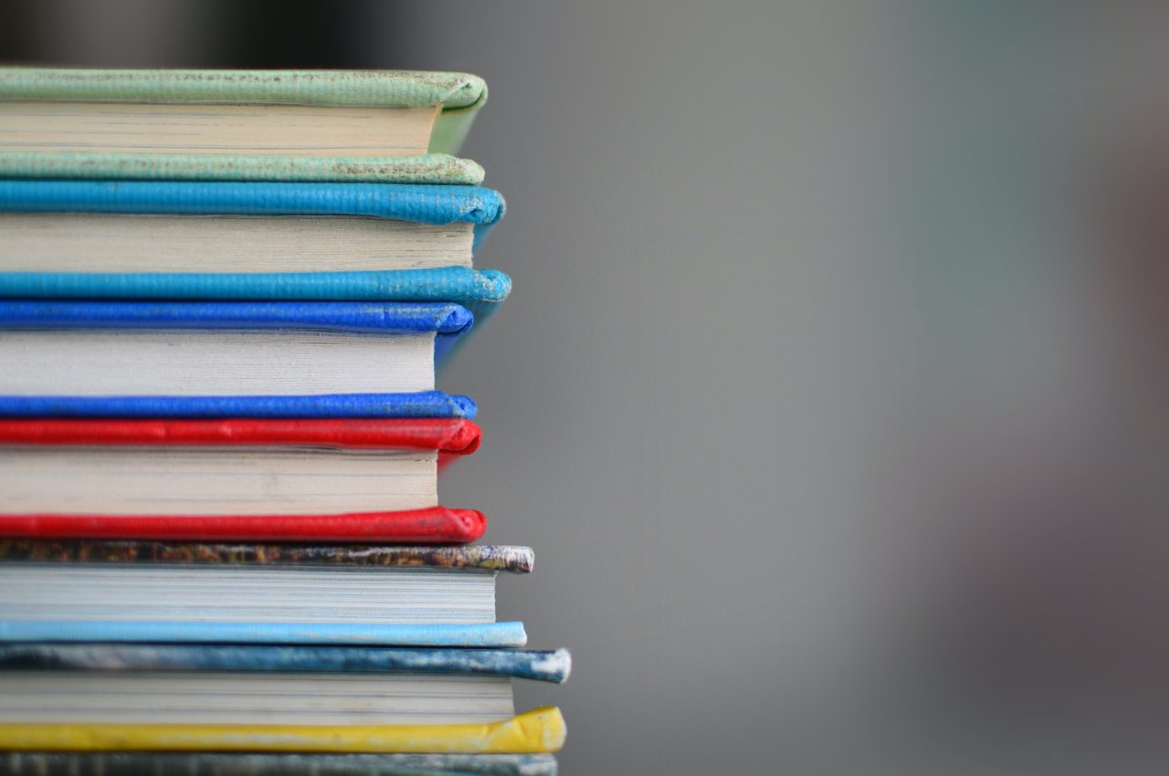 Catalog electronic în toate școlile, depunere de acte online la facultate și laboratoare noi. Ce promite Ministerul Educației pentru următorii ani  