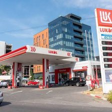 Instituțiile publice din R. Moldova au cumpărat combustibil de 125 de milioane de lei de la „Lukoil” în 2025