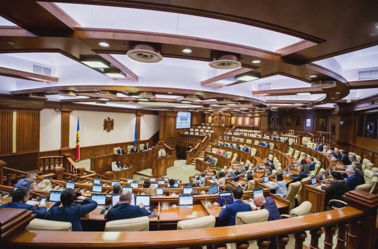 Investigație Cu Sens: Averile unor deputați moldoveni au crescut în cei patru ani de mandat